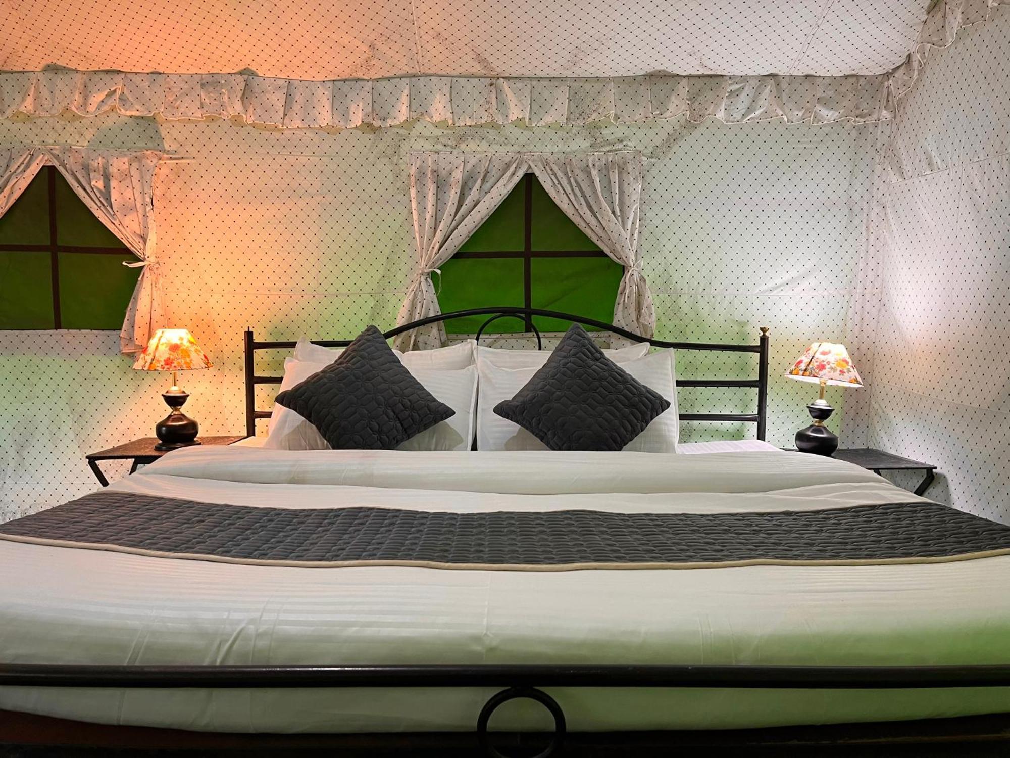 Himalayan Riverside Swiss Cottage Tents, Manali Экстерьер фото