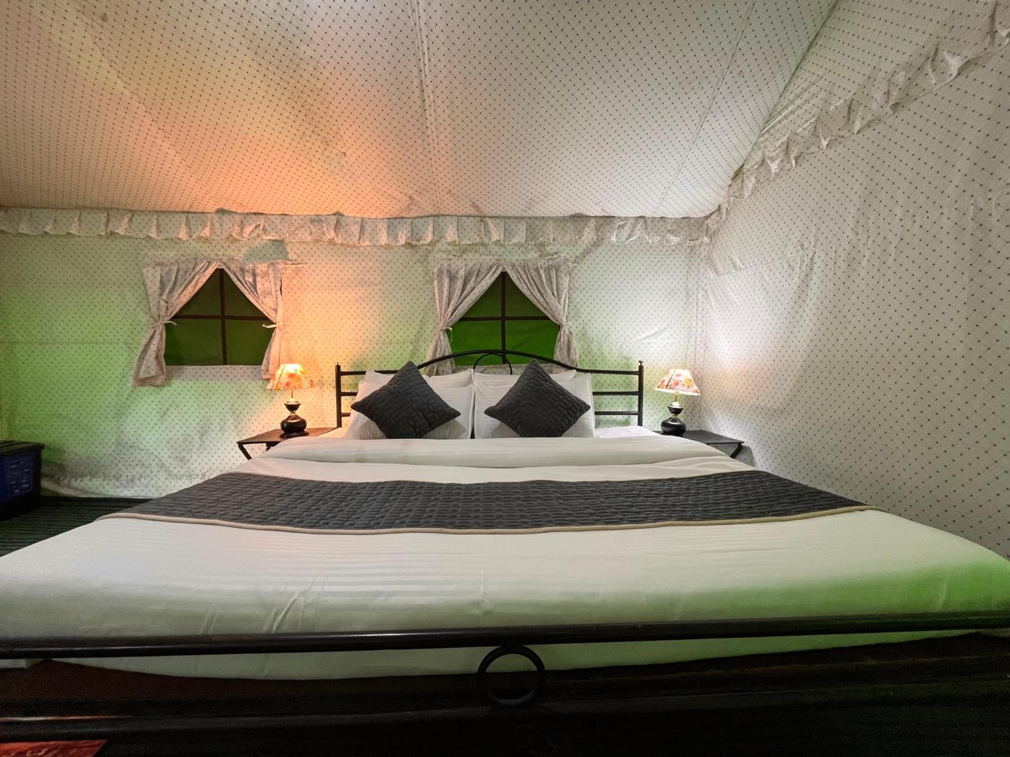 Himalayan Riverside Swiss Cottage Tents, Manali Экстерьер фото